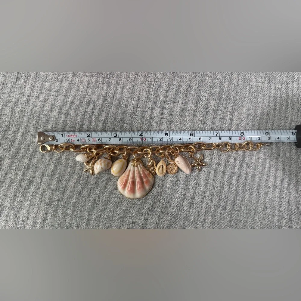 House of Harlow 1960 Gold Tone Shell Charm Bracelet - Picture 3 of 4